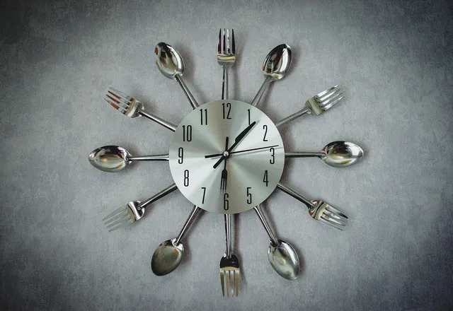 SILVER DOUBLE WATCH IN BLACK