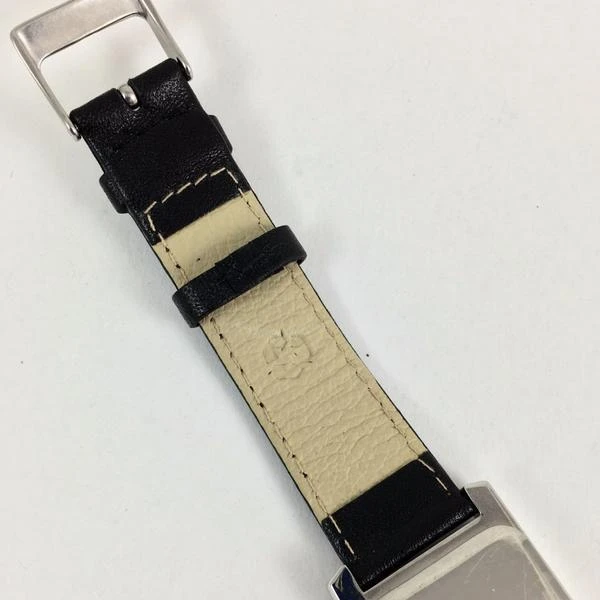 BERG+BETTS | Sustainably made interchangeable watch straps made with recycled leather 