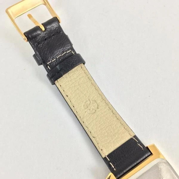 Berg + Betts | Slow Fashion sustainable women's watch made with salvaged scrap leather